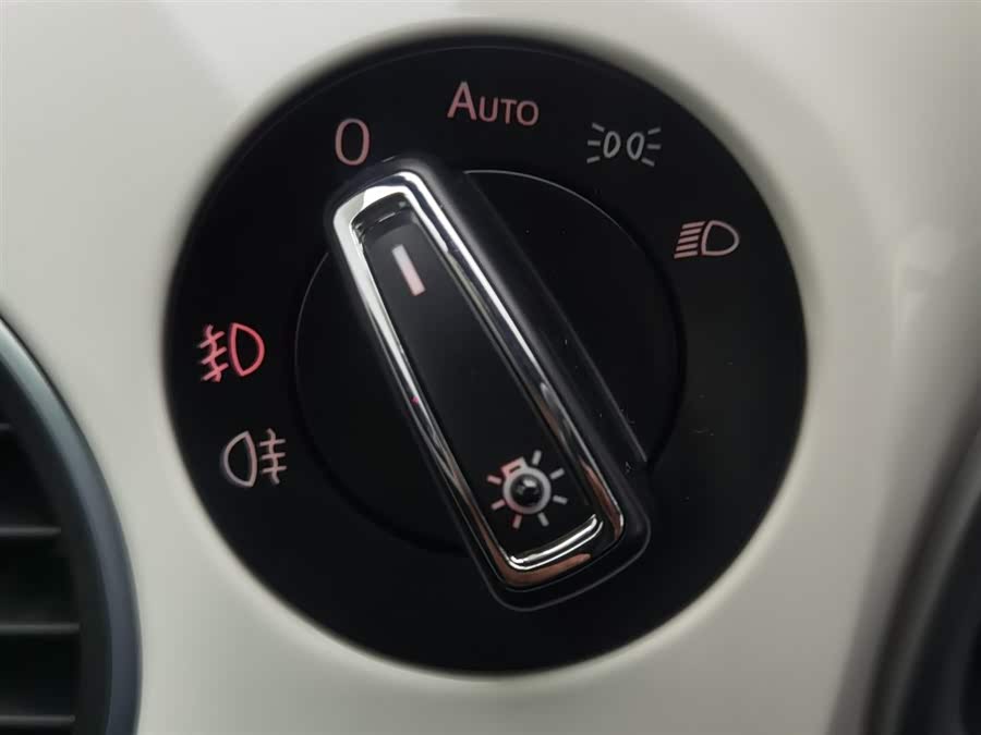 Volkswagen 2014 car image #22