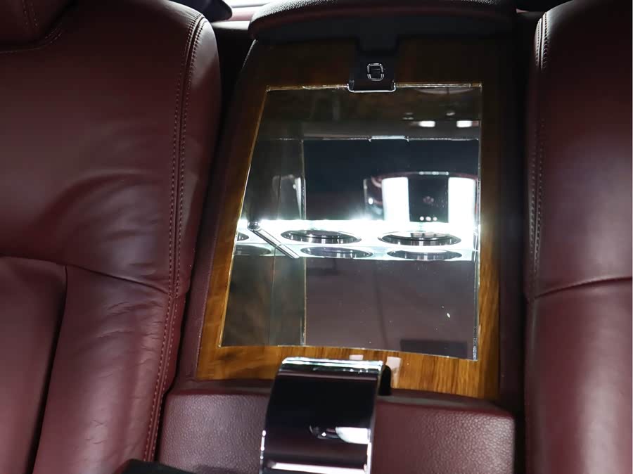 劳斯莱斯 古思特 2021 汽车图片 #22