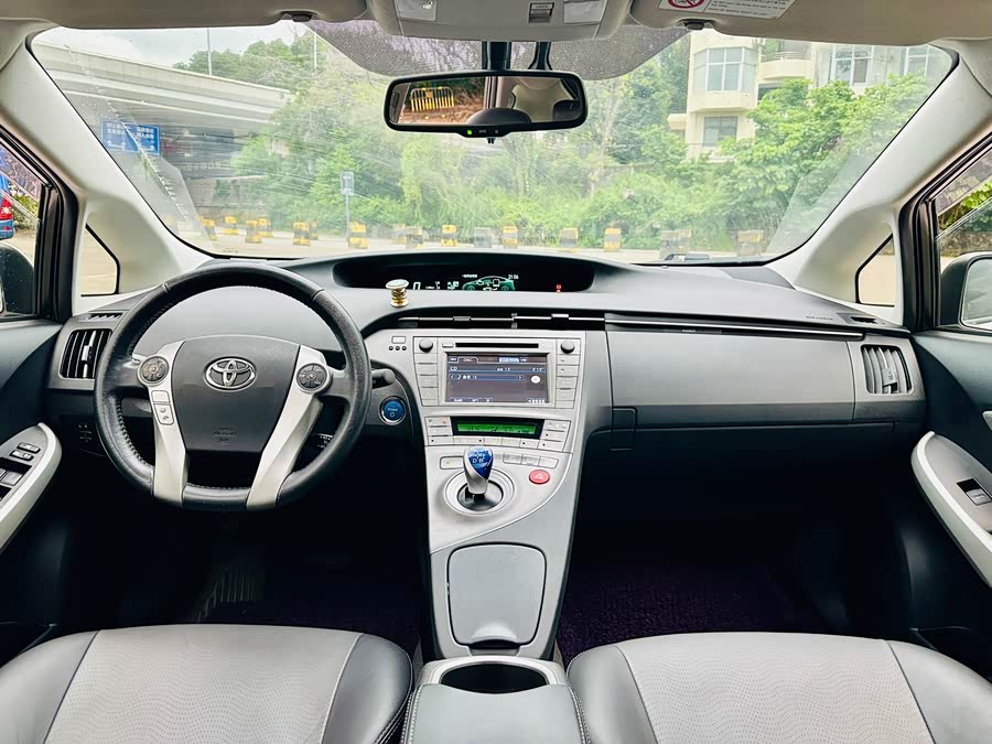 Toyota Prius 2013 immagine di auto #22