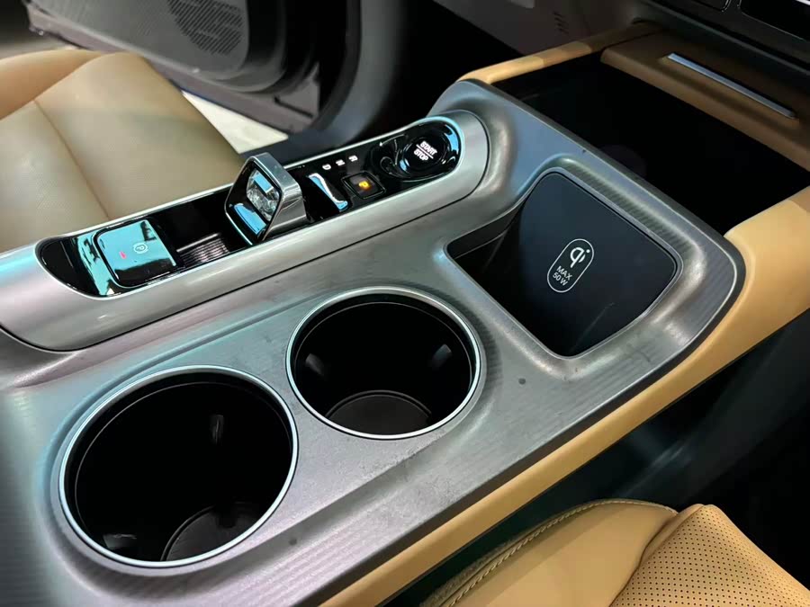 GAC Trumpchi E8 New Energy 2023 #22 GAC Trumpchi E8 New Energy 2023 car image #22