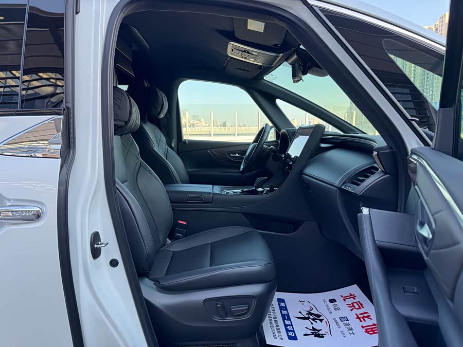 丰田 威尔法 2023 汽车图片 #22