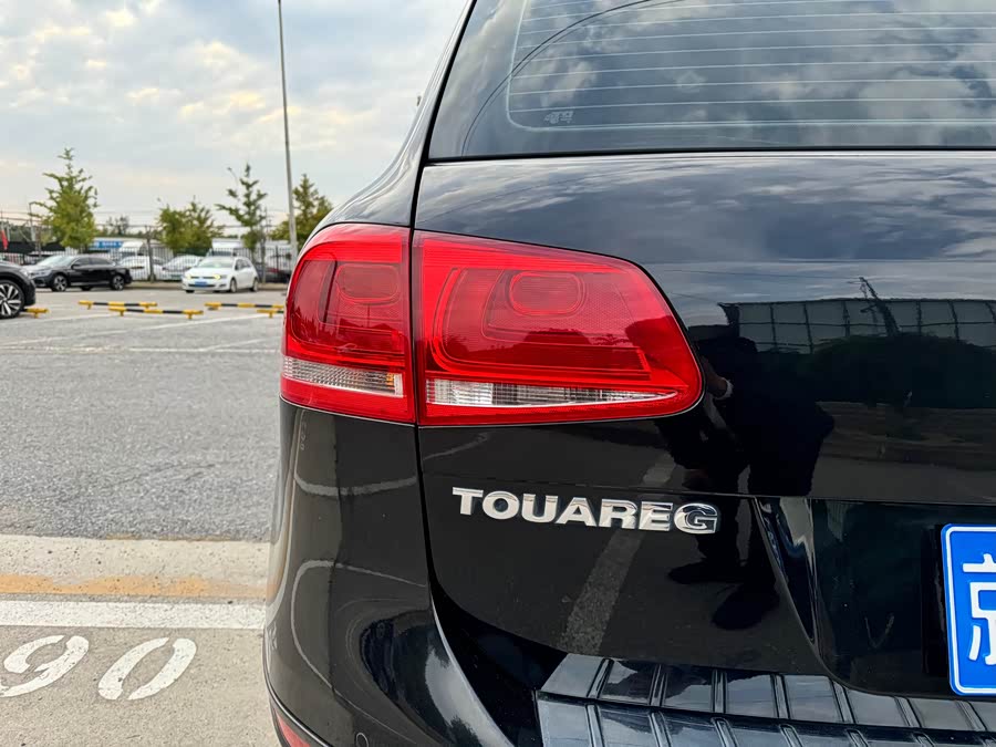 Volkswagen Touareg 2012 car image #22