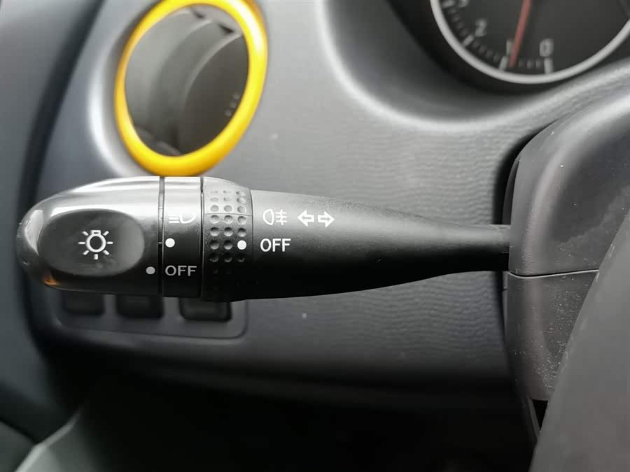 Suzuki Swift 2018 car image #22