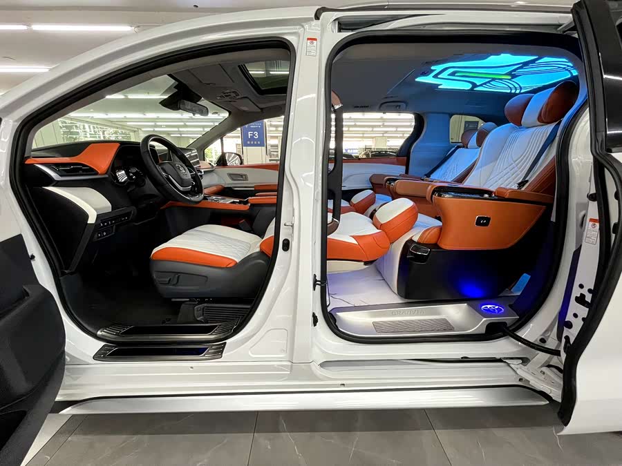 Toyota Granvia 2024 #22 Toyota Granvia 2024 immagine di auto #22