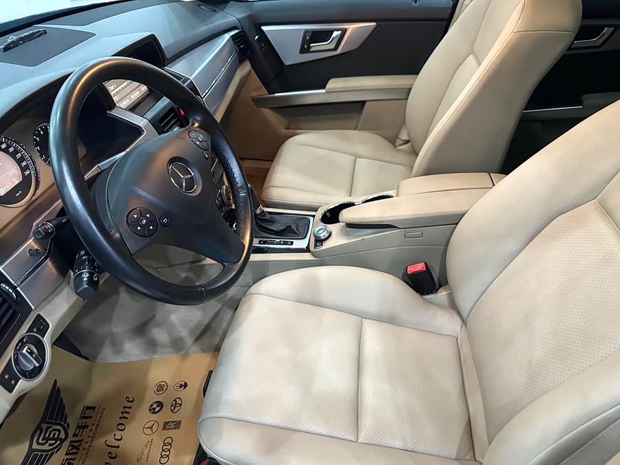 Mercedes-Benz GLK Class 2012 car image #22