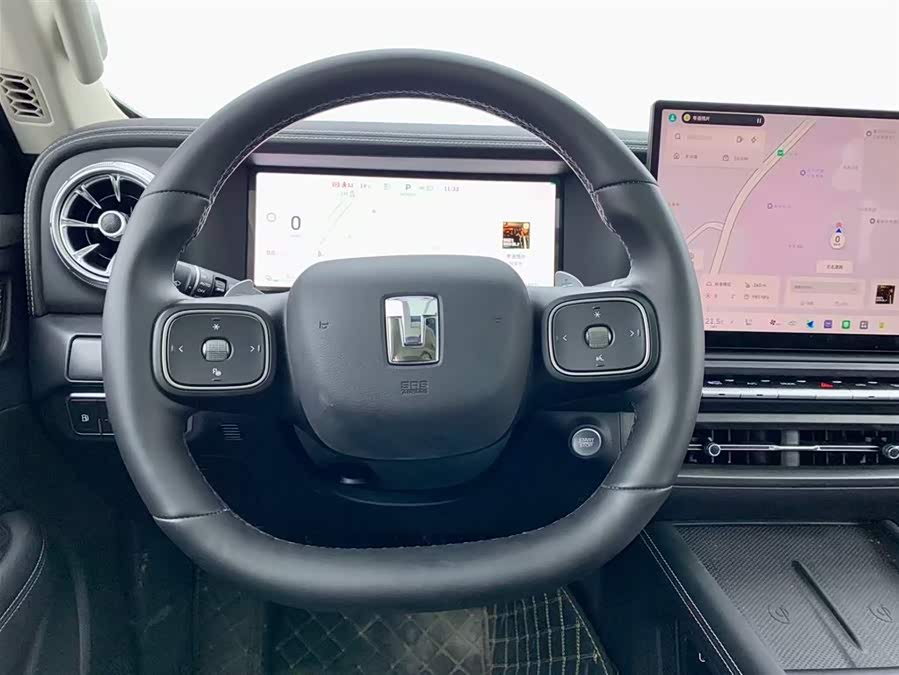 Tank 300 New Energy 2025 #22 Tank 300 New Energy 2025 car image #22