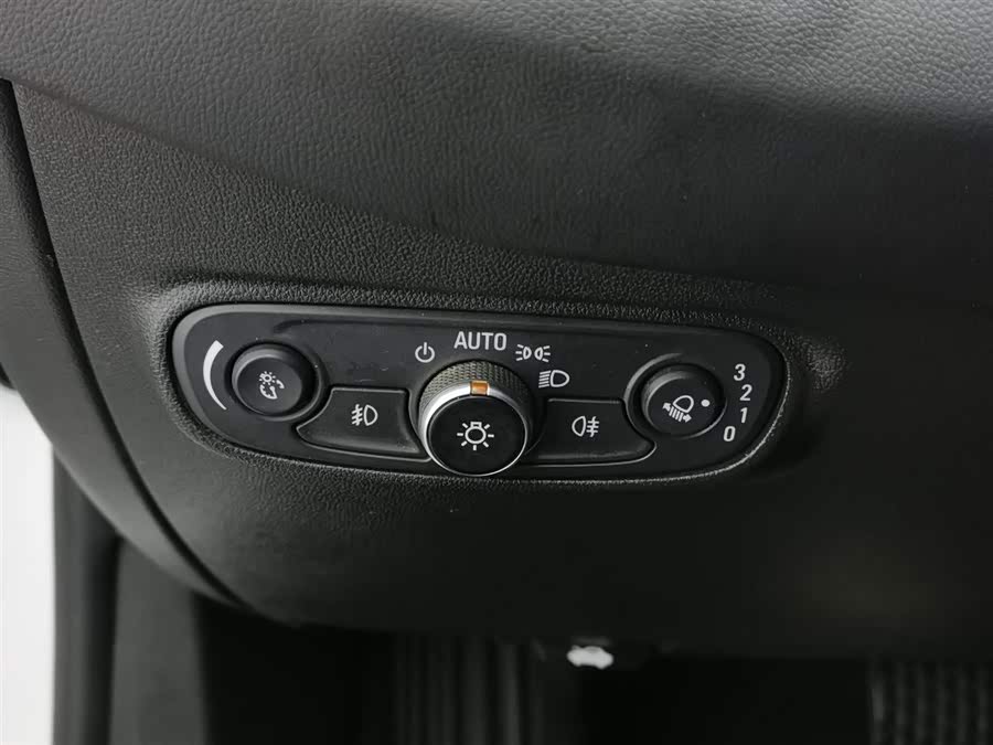 Chevrolet Equinox 2020 #22 Chevrolet Equinox 2020 car image #22