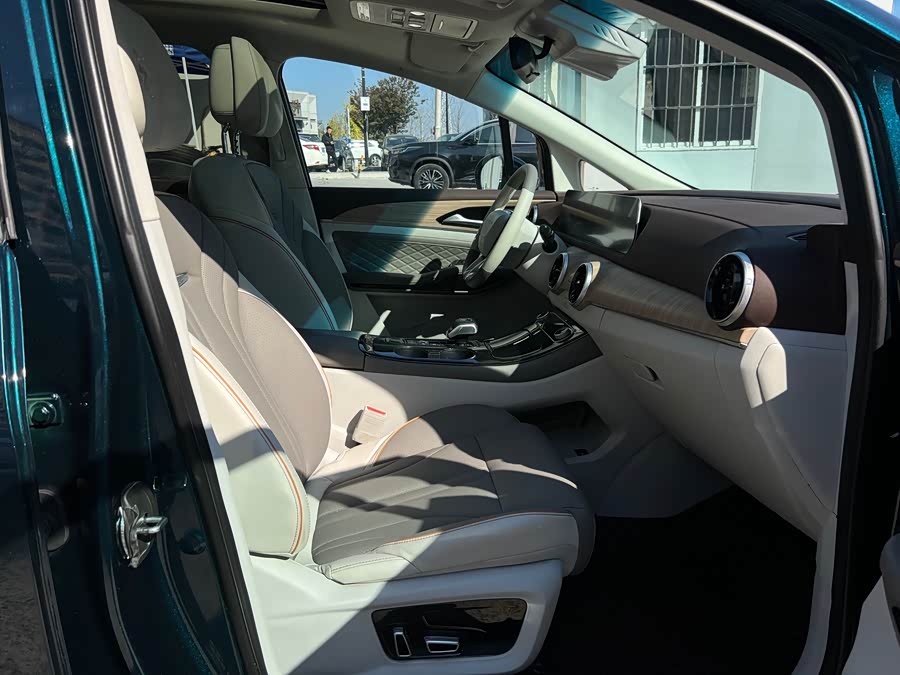 Forthing Yacht 2023 #22 Forthing Yacht 2023 car image #22