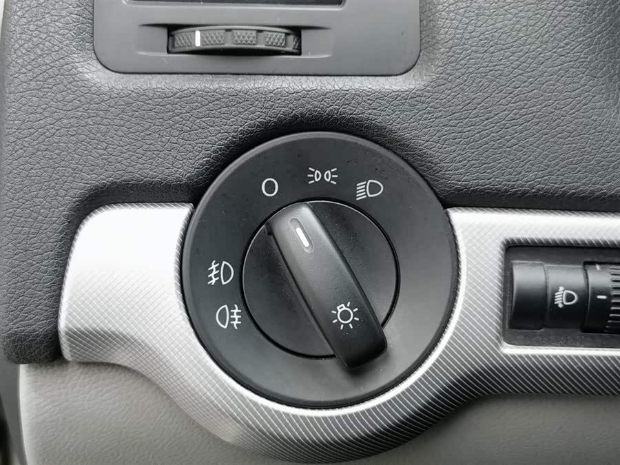 Skoda Octavia 2014 car image #22