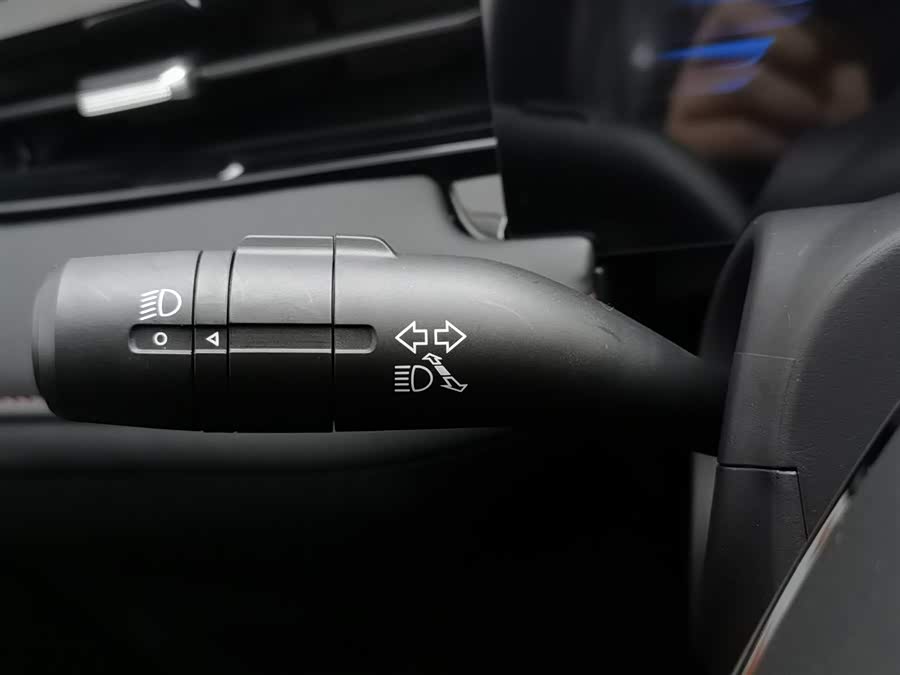 Roewe i5 2024 car image #22