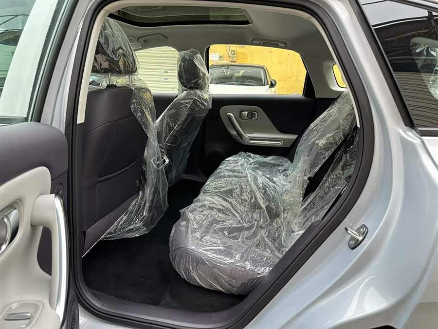 零跑汽车 零跑B01 2025 汽车图片 #22