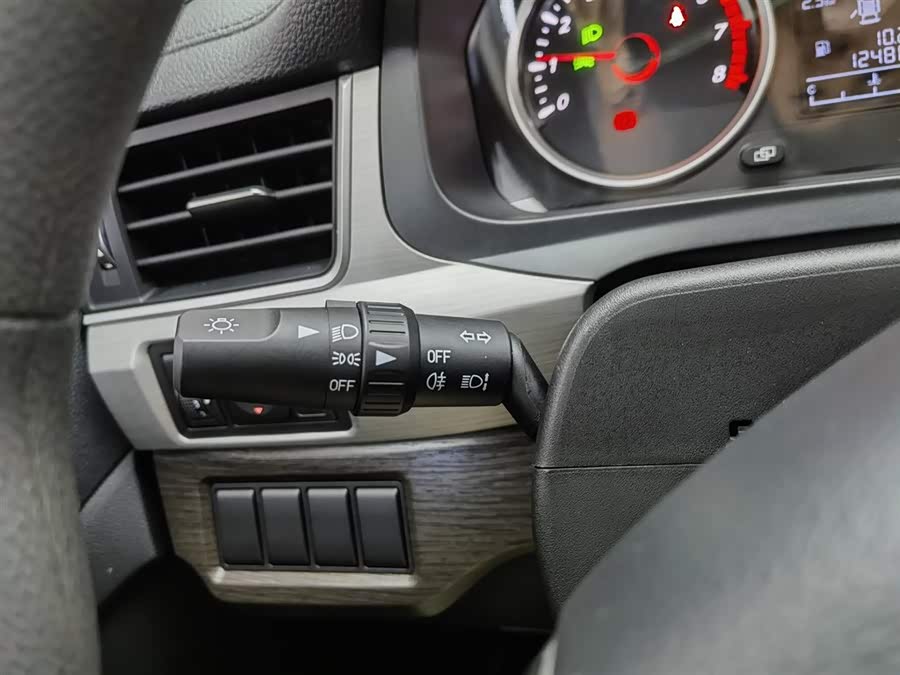 Forthing T5 2023 изображение автомобиля #22