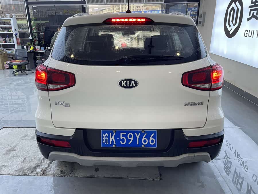 Kia Stonic 2018 image de voiture #22