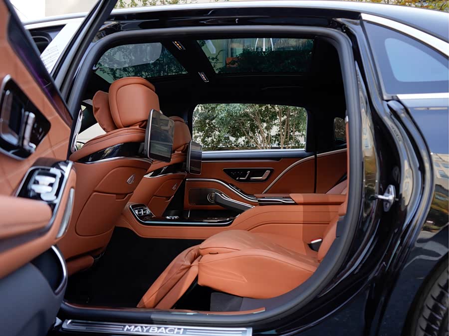 Mercedes-Benz Maybach S Class New Energy 2025 car image #22