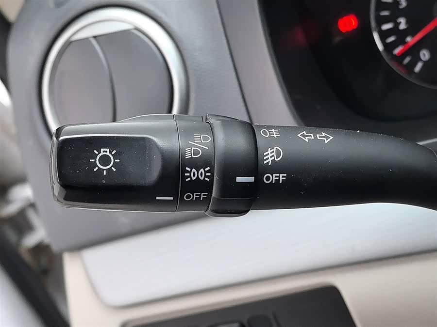 Changan Alsvin V5 2014 #22 Changan Alsvin V5 2014 car image #22