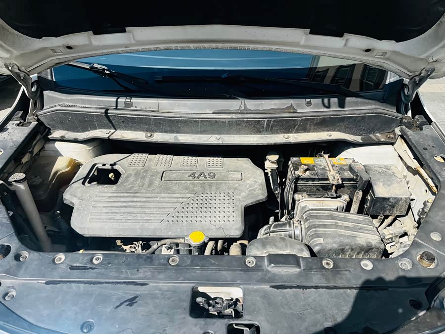 Forthing SX6 2018 car image #22