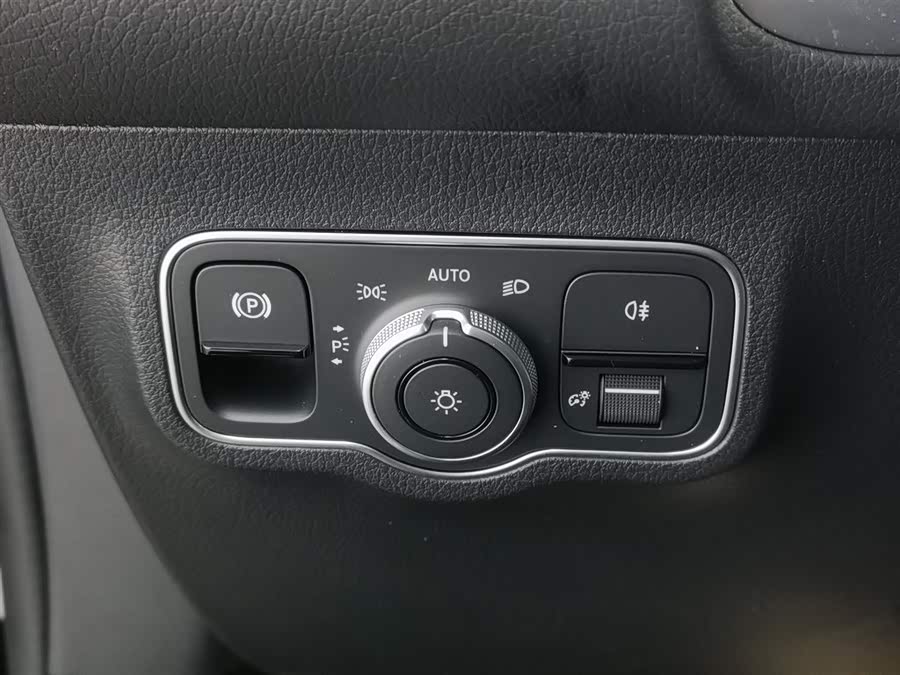 Mercedes-Benz EQB Class 2023 car image #22