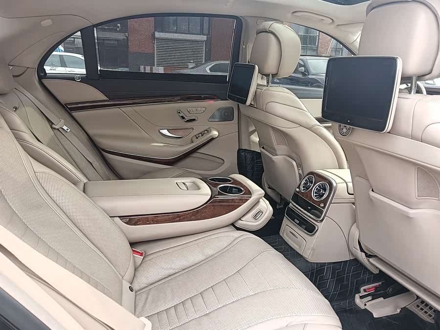 Mercedes-Benz S Class 2015 car image #22
