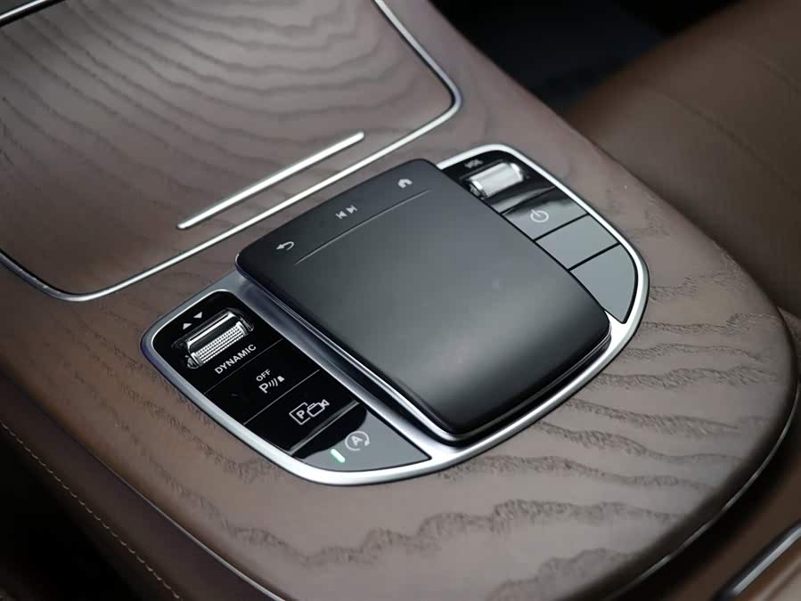 Mercedes-Benz E Class 2021 صورة سيارة #22