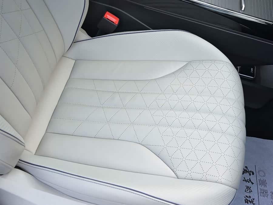 Volkswagen ID.6 X 2021 #22 Volkswagen ID.6 X 2021 car image #22