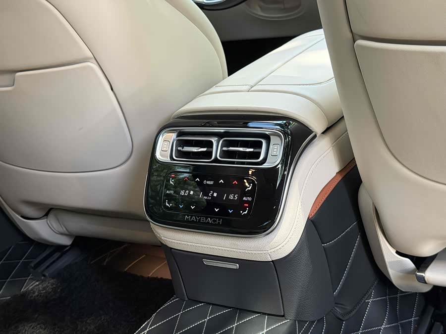 Mercedes-Benz Maybach S Class 2021 car image #22