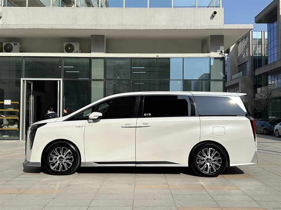 GAC Trumpchi E9 2023 car image #22