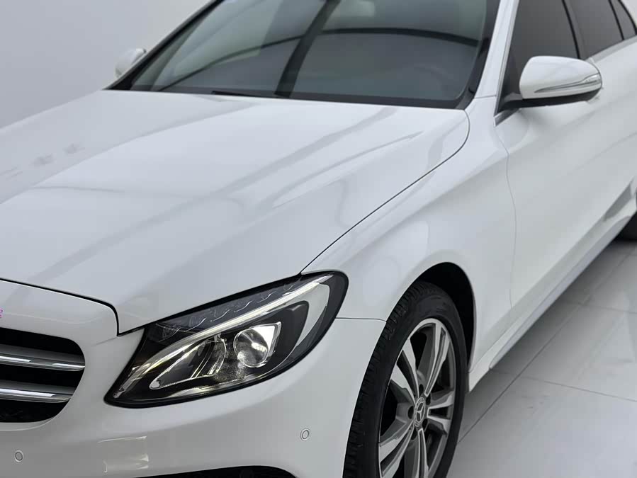 Mercedes-Benz C Class 2016 car image #22