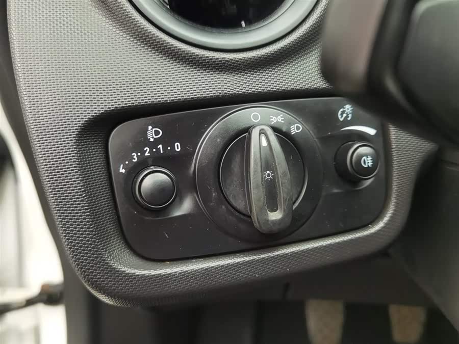 Ford Fiesta 2014 car image #22