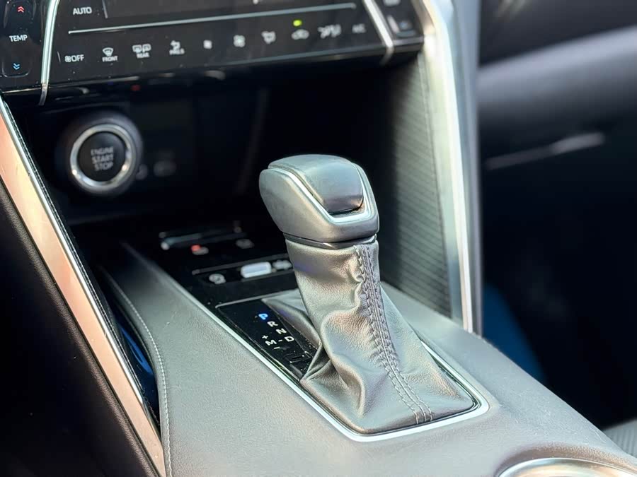 Toyota Venza 2024 immagine di auto #22