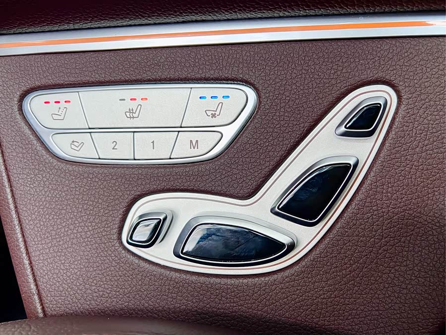 Mercedes-Benz V Class 2022 car image #22