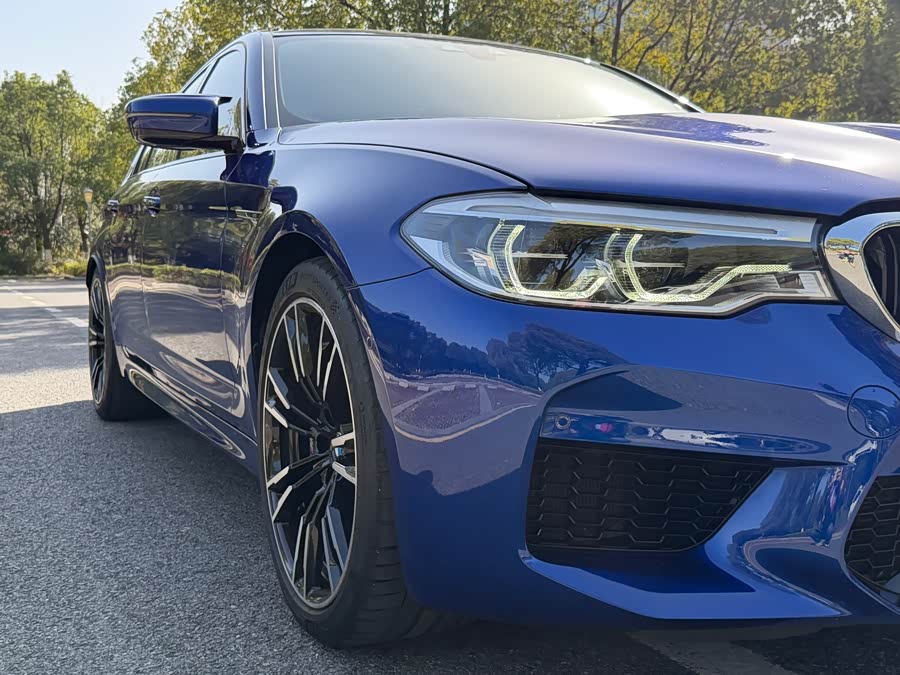 BMW M5 2018 car image #22