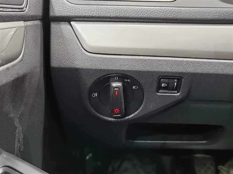Volkswagen Lavida 2021 car image #22
