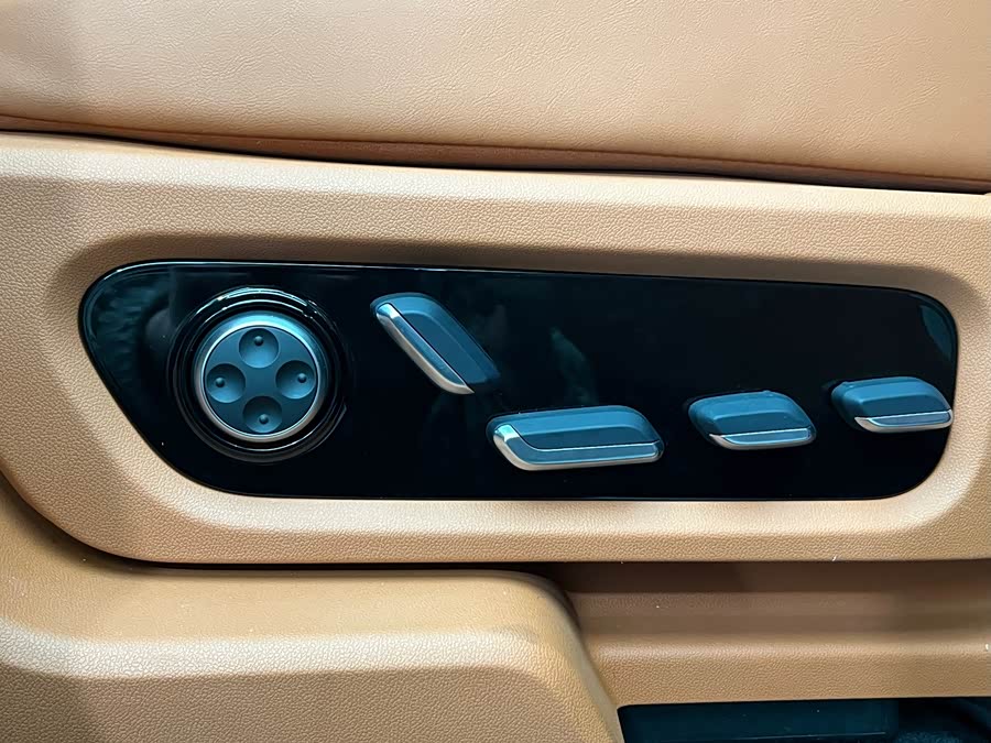 2025 car image #22
