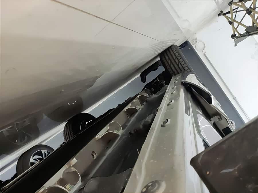 Roewe D5X DMH 2025 car image #22