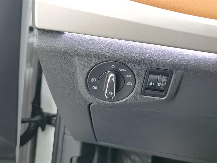 Volkswagen Bora 2023 car image #22