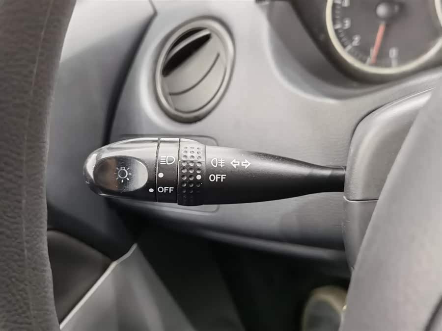 铃木 雨燕 2015 汽车图片 #22