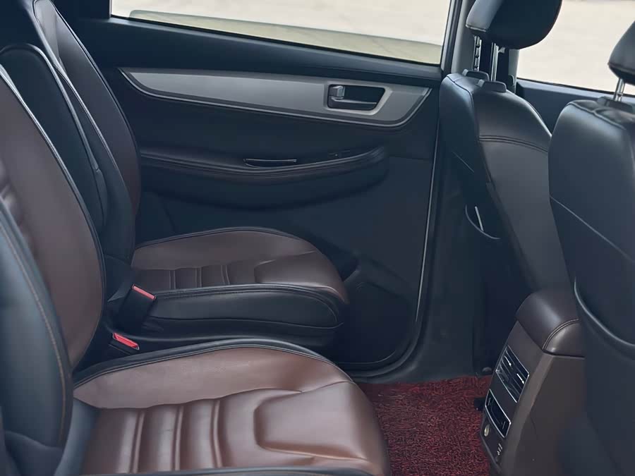 Forthing SX6 2018 #22 Forthing SX6 2018 imagen de coche #22