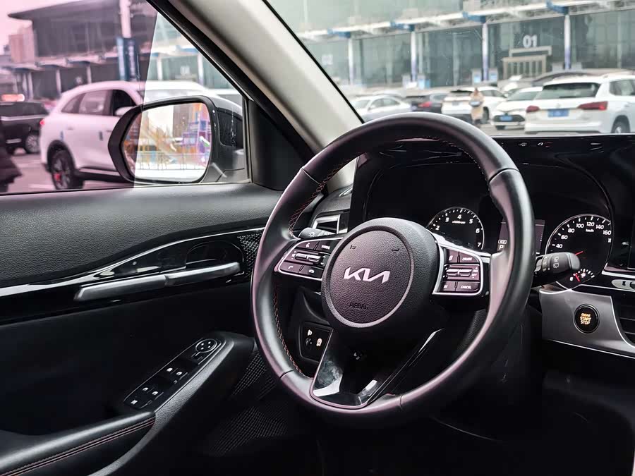 Kia Stonic 2021 car image #22