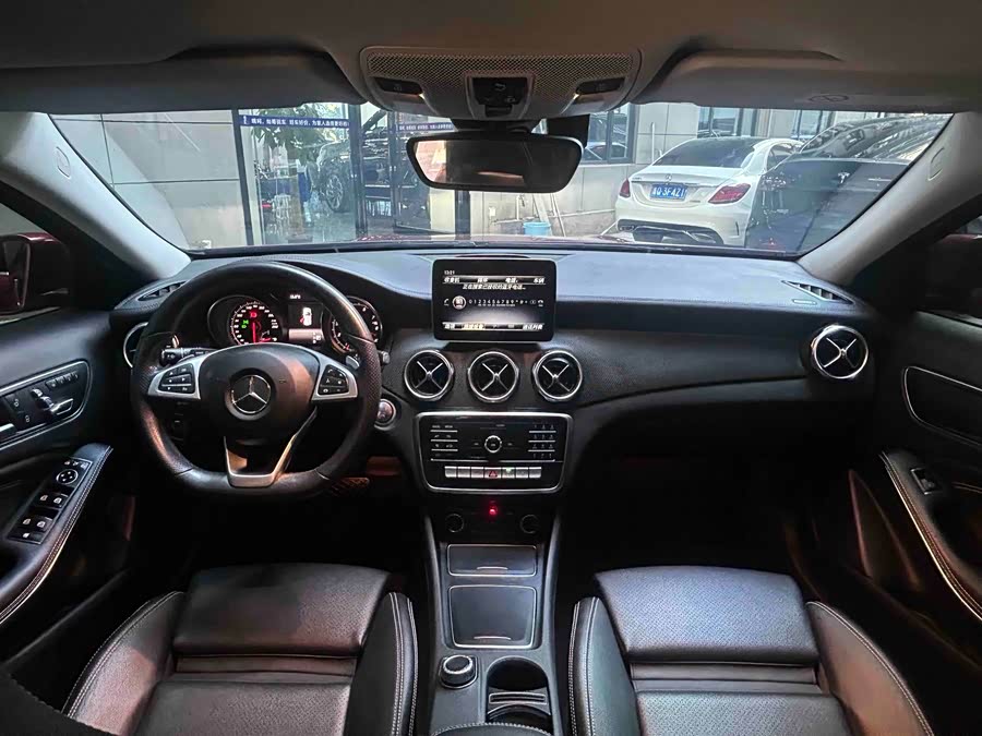 Mercedes-Benz GLA Class 2019 #22 Mercedes-Benz GLA Class 2019 car image #22