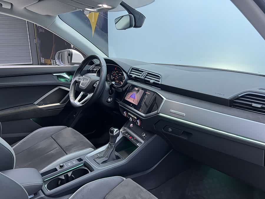 Audi Q3 2022 car image #22