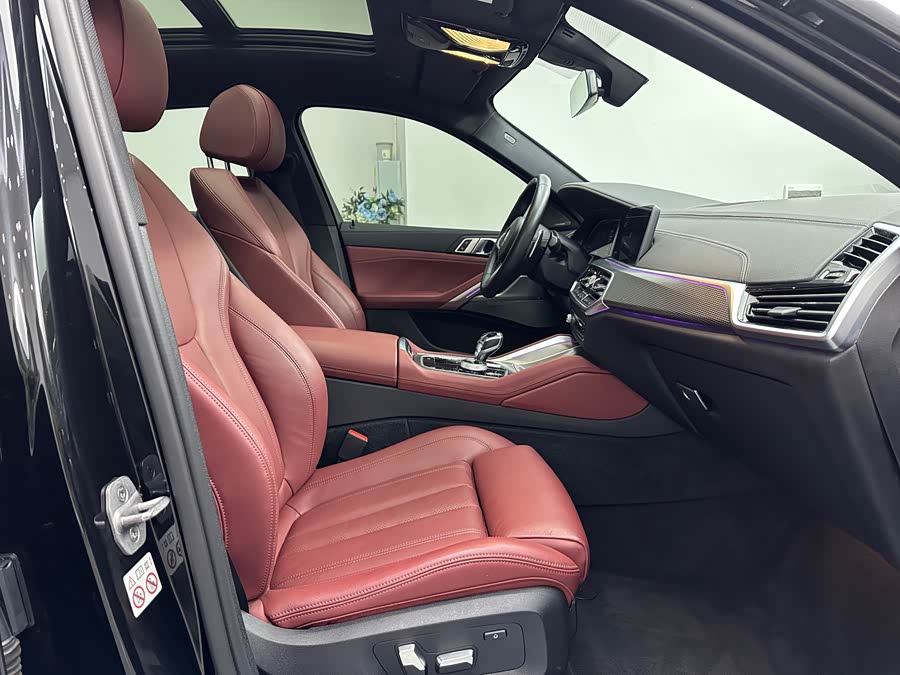 BMW X6 2022 immagine di auto #22