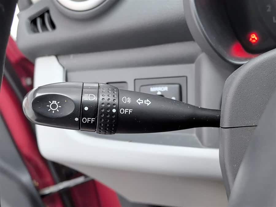 Suzuki 2012 car image #22