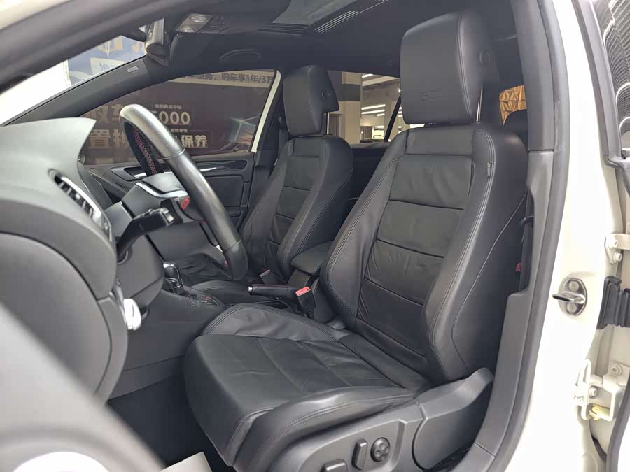 Volkswagen GolfGTI 2011 #22 Volkswagen GolfGTI 2011 car image #22