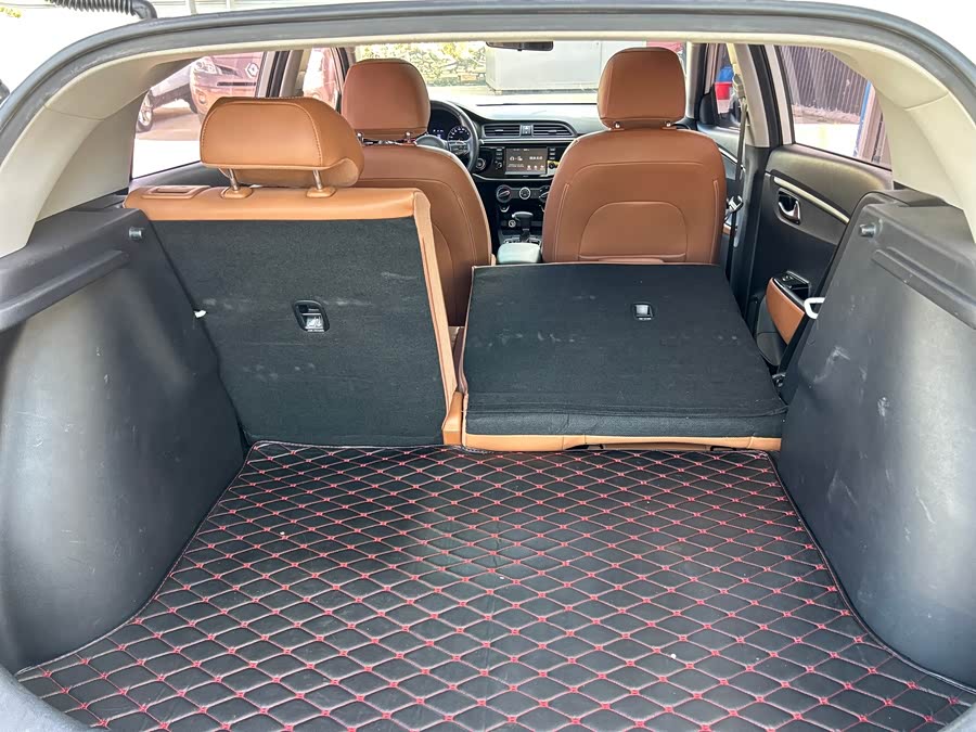 Kia Rio Cross 2018 صورة سيارة #22