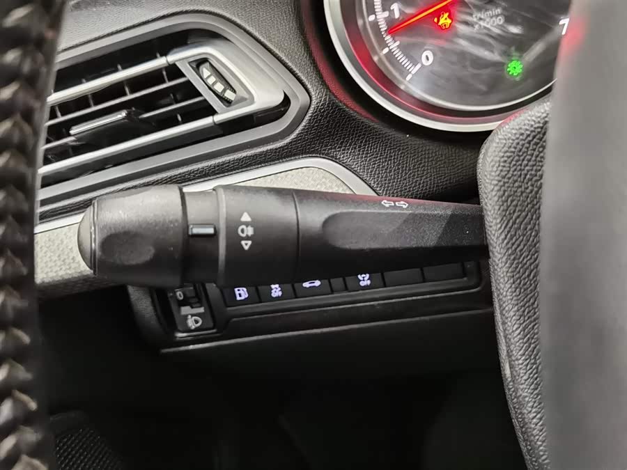 Peugeot 408 2018 car image #22