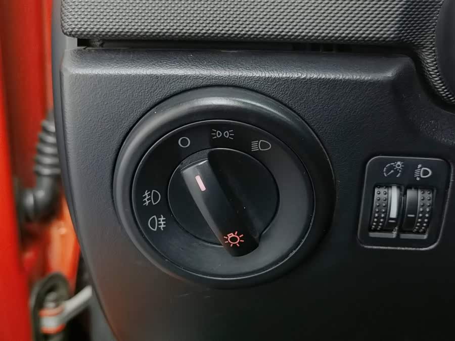 Volkswagen Beetle 2011 immagine di auto #22