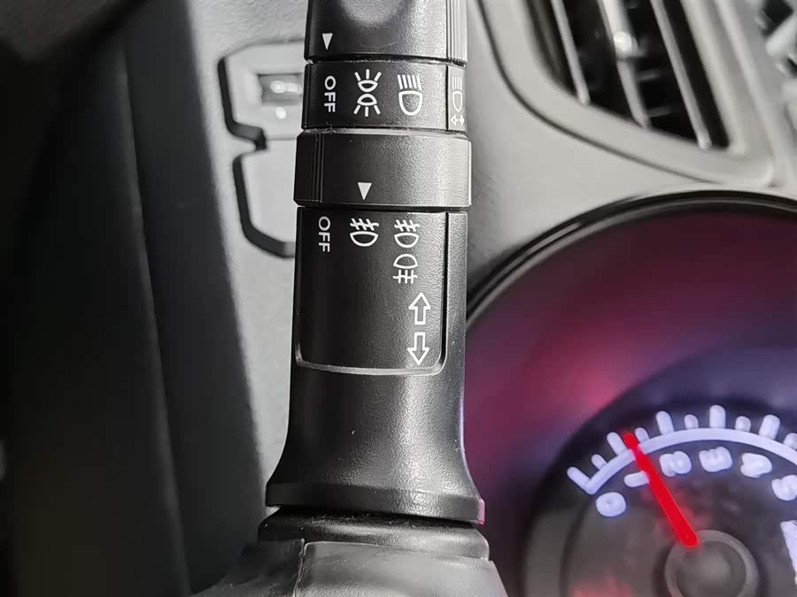 起亚 起亚K2 2015 汽车图片 #22