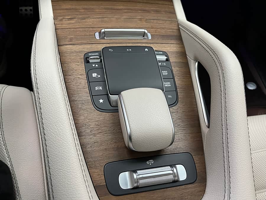 Mercedes-Benz GLS Class 2022 car image #22