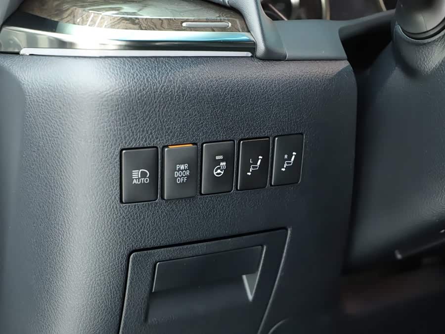 Toyota Alphard 2019 car image #22