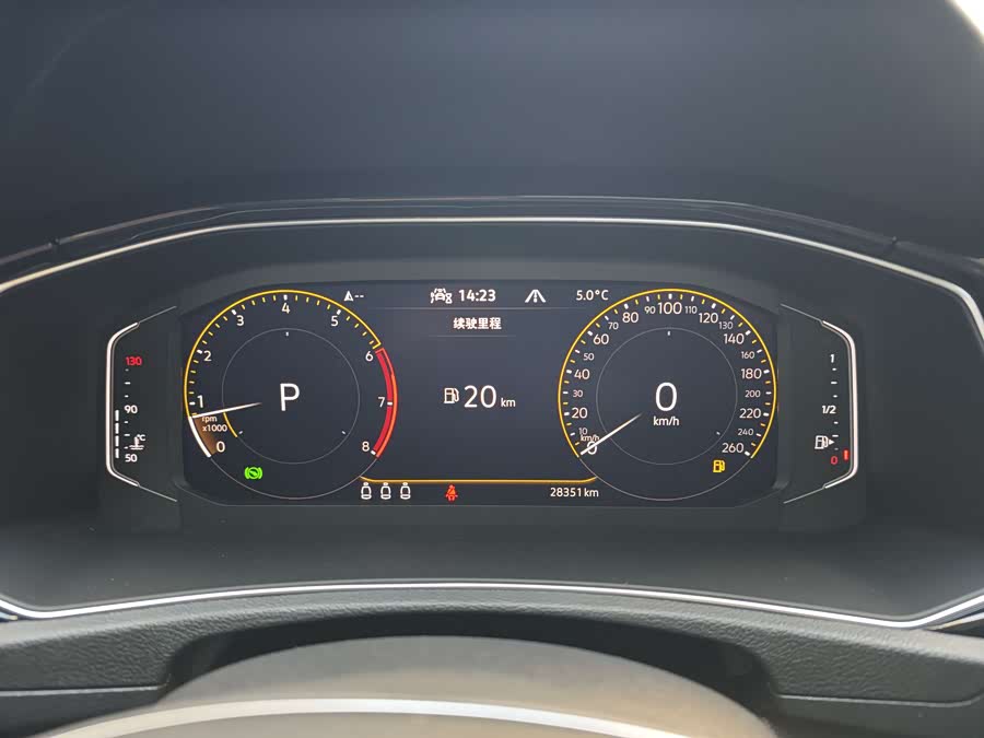 Volkswagen T-Roc 2022 car image #22